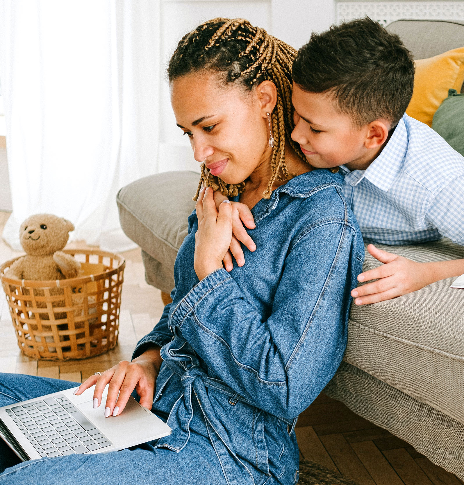 Pearls of Life Foundation Logo